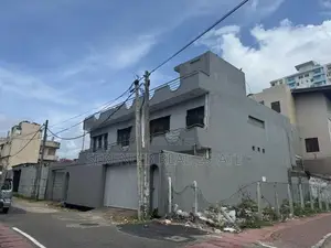 Marine Drive View 10 Perches Land Sale With Two Storied House