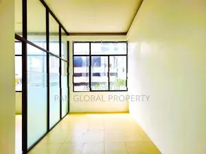 Commercial Building for Sale in Colombo 04