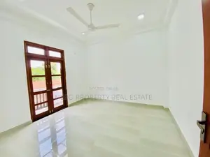Sale for a Luxurious Modern House in Boralesgamuwa