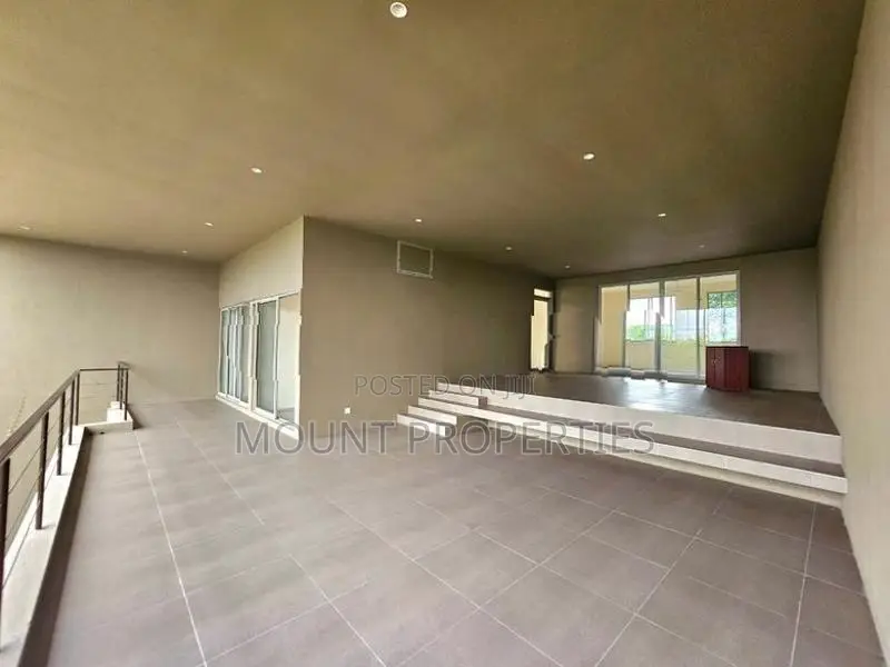 2 Storey House for Sale in Battaramulla Koswatta