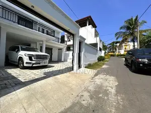 Brand New House in Blue Mountain Scheme Gampaha City Limit- Belummahar