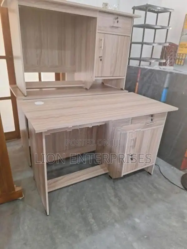 4×2 Ft Melamine Office Table