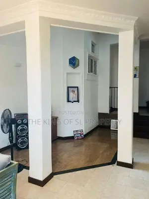 House for sale in Battaramulla ( koswatta)
