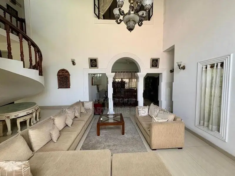 Colombo 4 : 4BR (16.4 perches) House for Sale