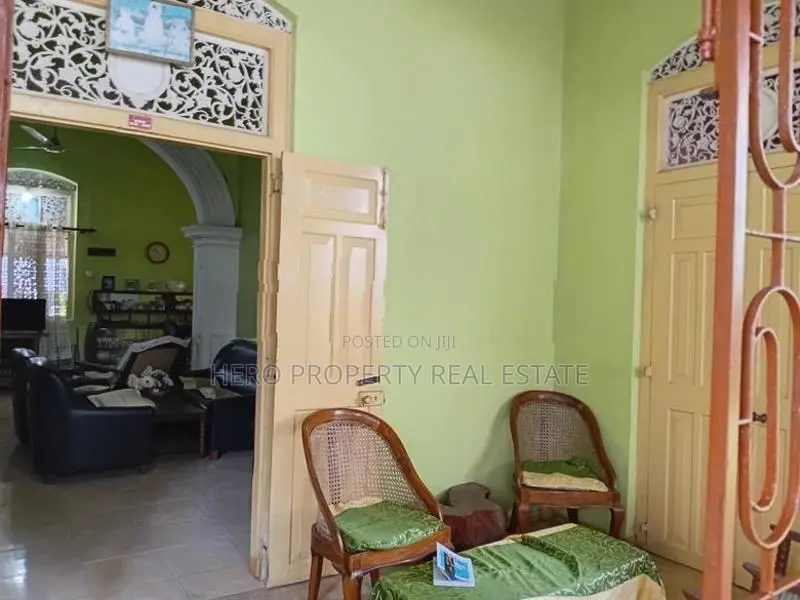 House with a Modern Look for Sale in Rathmalana