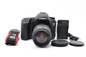 Canon 7D DSLR with Lens