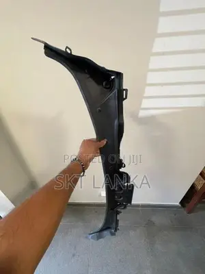 Genuine BMW 3 Series 318i front windscreen lower plastic panel