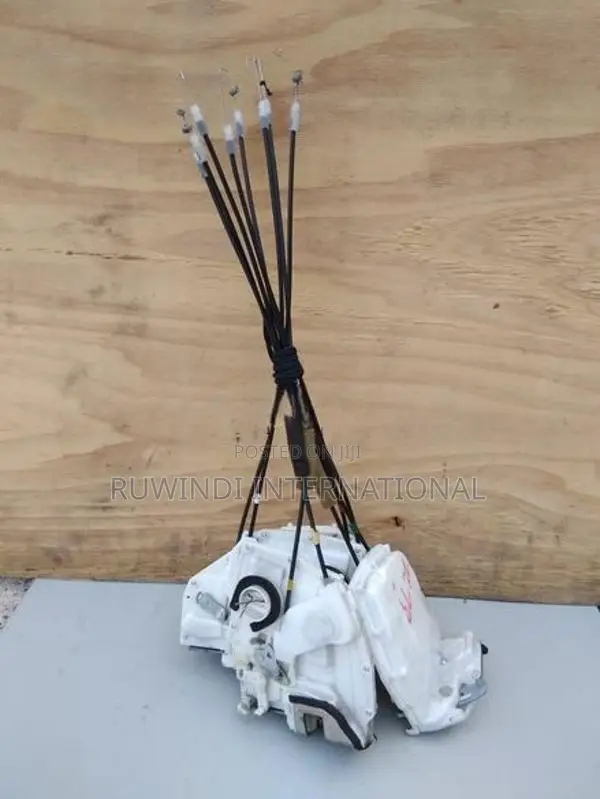 Suzuki Swift ZC31S Center Lock