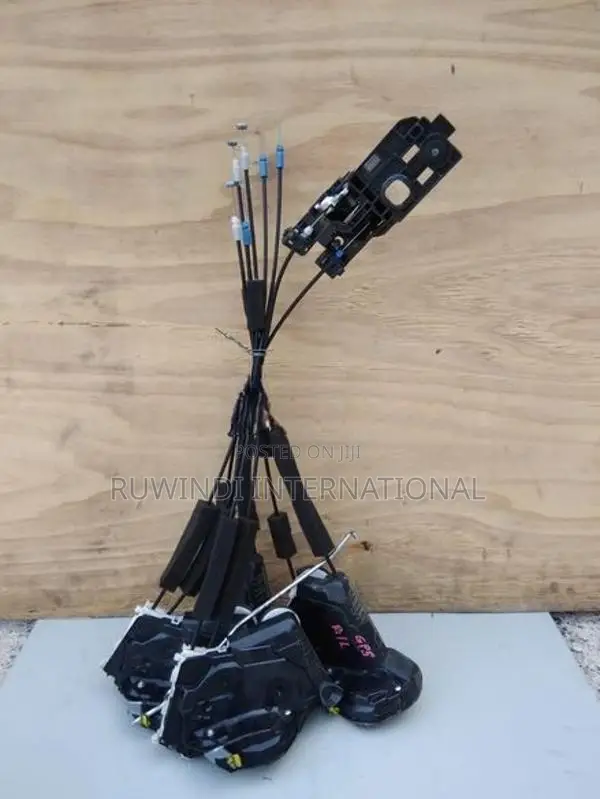 Honda Fit GP5 Center Lock