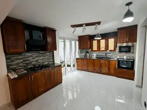 Luxury Two storey House for sale in Thalawathugoda