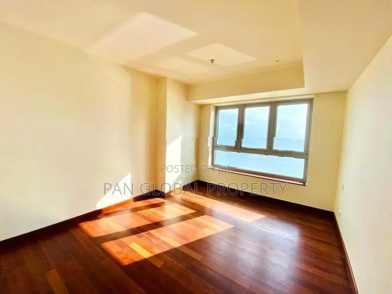 Apartment for Sale in Cinnamon Life Colombo 02