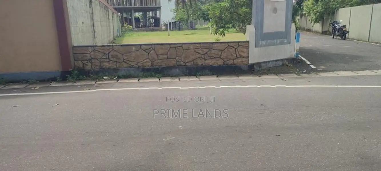 බෝකුන්දර 120 පාරට කිට්ටුව, පාසැල් මාවතට මුහුණලා ඉඩමක් විකිණීමට