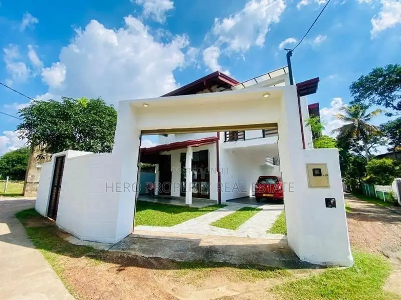 Valuable Luxury House for Sale in Boralesgamuwa