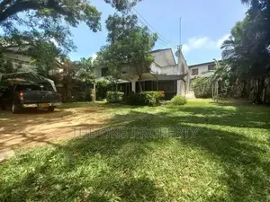 Land with an old house for Sale - mountlavinia