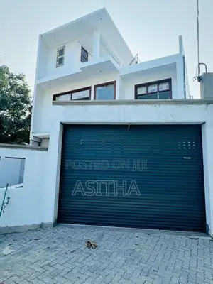 Brand New Modern House Piliyandala