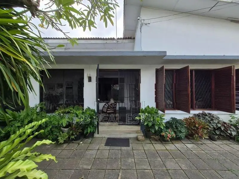 21 Perches Land with House for Sale Rajagiriye