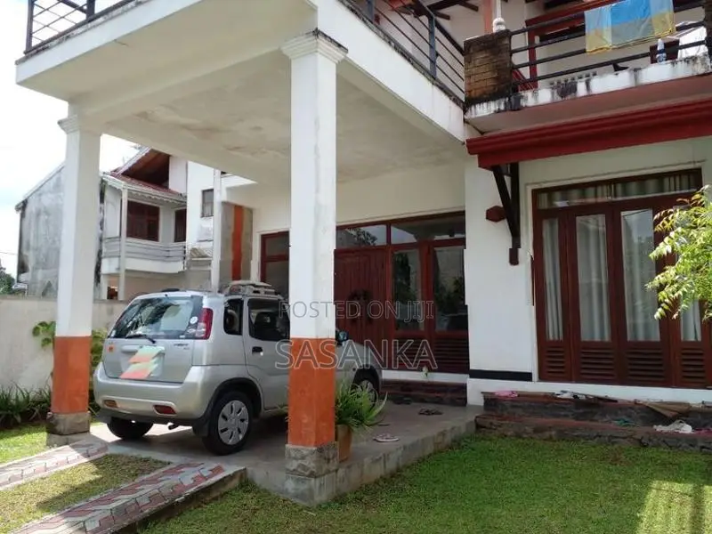 Malabe Prime Location Three Story House For Sale