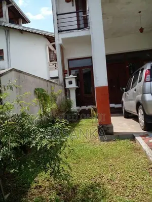 Malabe Prime Location Three Story House For Sale