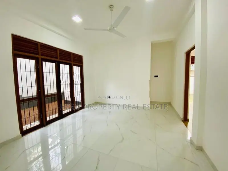 AS021 - Luxury House for Sale in Piliyandala