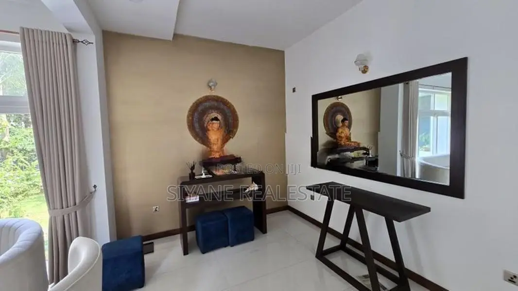 2 Storey House For Sale in Thalawathugoda