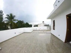 NS028 - Modern Luxury House for Sale in Athurugiriya