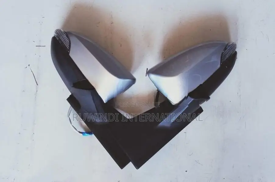TOYOTA VITZ KSP130 SIDE MIRROR LH/RH