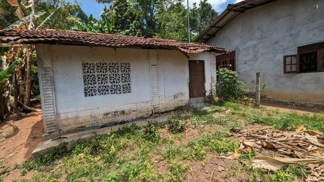 Land for sale in Gampaha Ganemulla