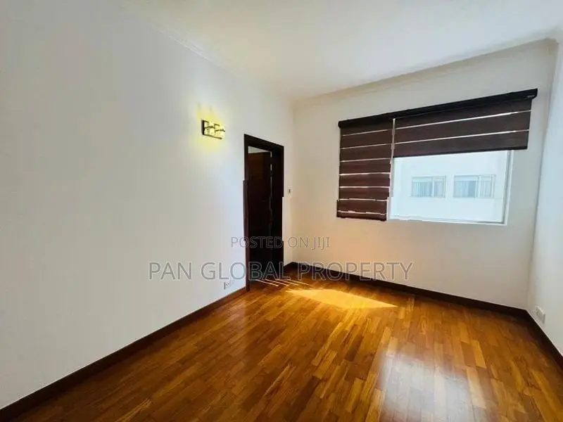 Apartment For Sale in Empire Residencies, Colombo 02