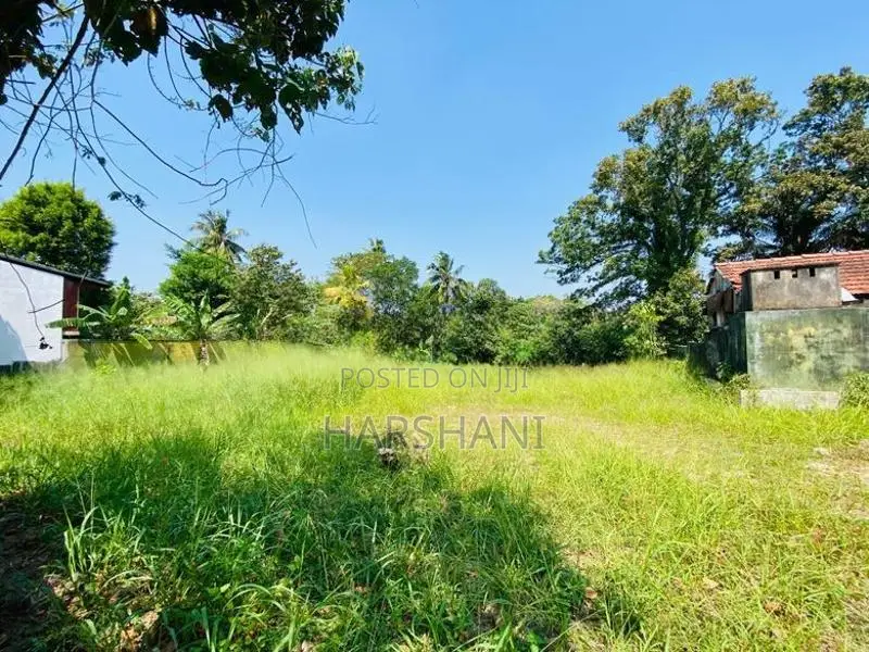 47P Superb Land Overlooking Beautiful Thalangama Lake, Pelawatta
