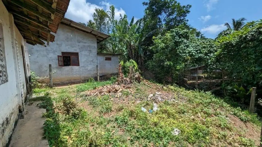 Land for sale in Gampaha Ganemulla