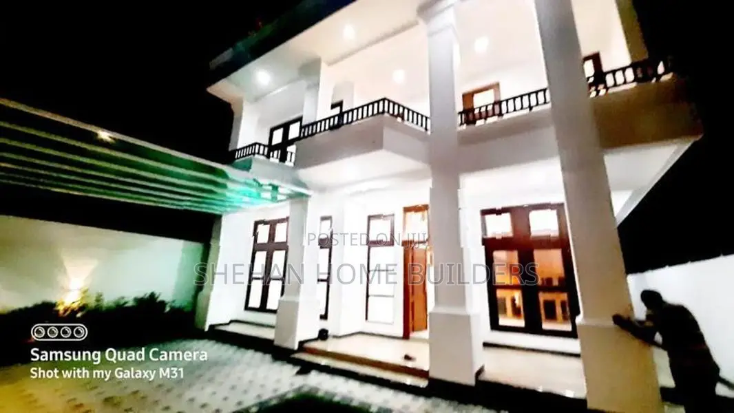 Brand new three storey House For sale in kandana Rilaulla