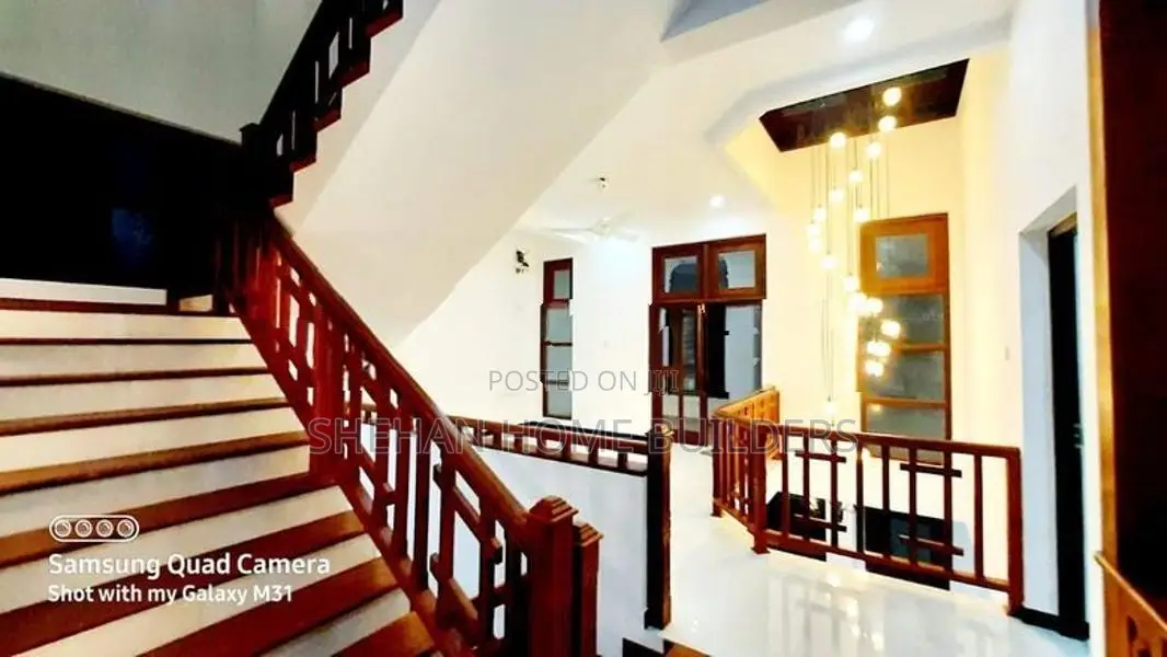 Brand new three storey House For sale in kandana Rilaulla