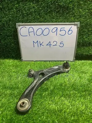 Suzuki Spacia (MK42S) Lower Arm