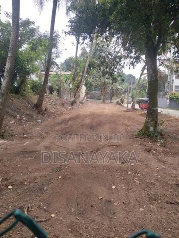 Land for Sale in Battaramulla DS309080