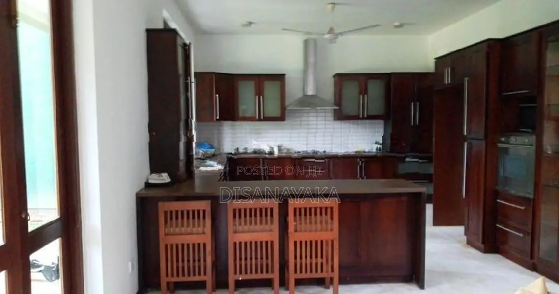 house for rent in battaramulla Ds77