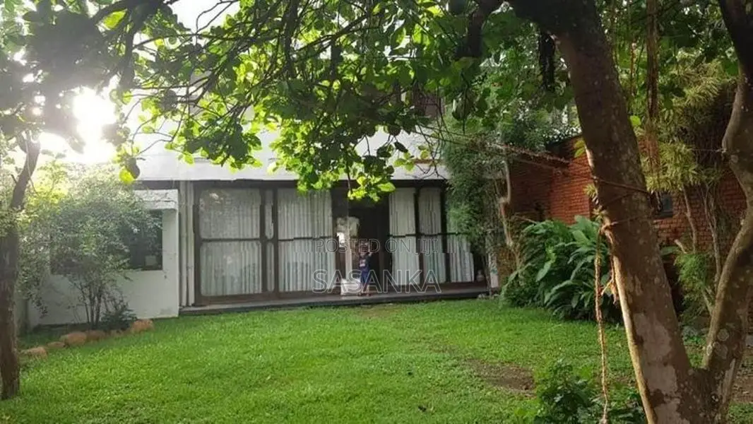 Battaramulla Pelawatta 10.5Perches Land With House For SALE