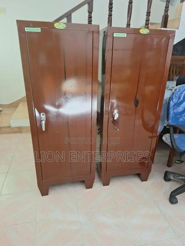 4×1.5 Ft Steel Half Cupboards