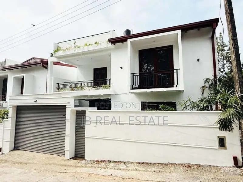 Modern Designed Luxury Three Story House Malabe