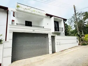 Modern Designed Luxury Three Story House Malabe