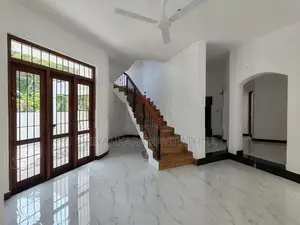 නවීන පන්නයේ අලුත්ම දෙමහල් නිවස විකිනීමට - බටුවන්තර