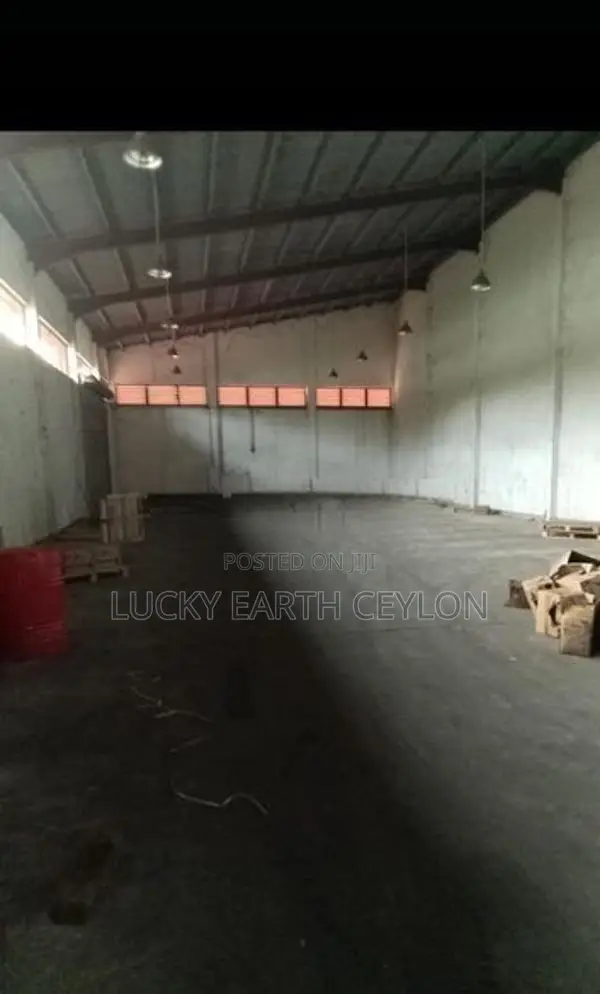 Sapugaskanda, Warehouse with Loading Bay For Rent (MG1242)