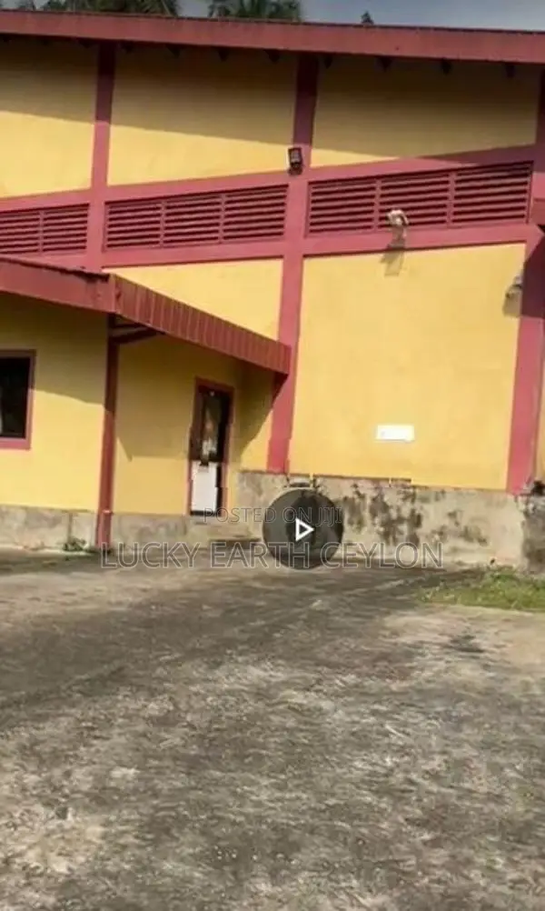 Sapugaskanda, Warehouse with Loading Bay For Rent (MG1242)
