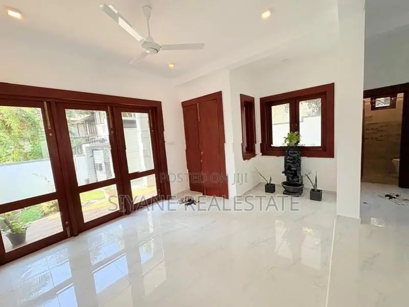 Brand New House for Sale in Athurugiriya