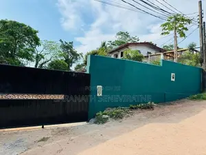 Land for Sale in Battaramulla, Koswatta - Lake View Parapet Walls Gate