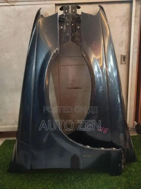 Nissan B15 Fenders