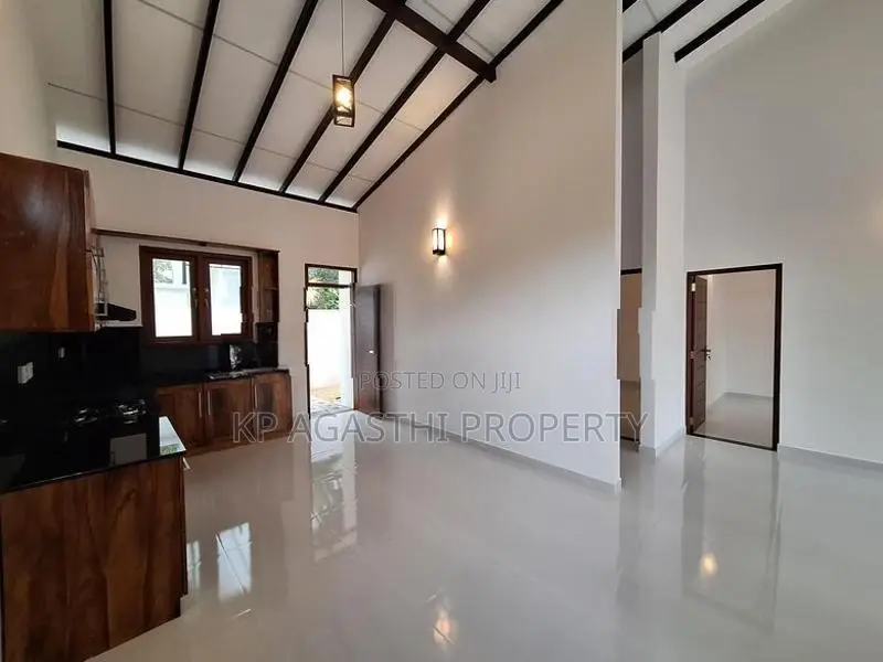 prime city house for sale in athurugiriya