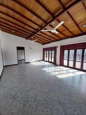 Nawala, Unfurnished, 2ND Floor House For Rent (MG1256)
