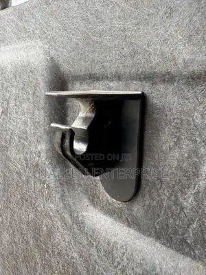 Nissan G11 Bluebird Sylphy Tiida Bonnet Rod Holder Clip