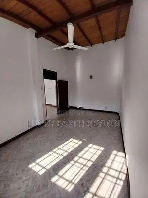 Nawala, Unfurnished, 2ND Floor House For Rent (MG1256)