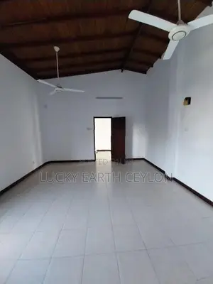 Nawala, Unfurnished, 2ND Floor House For Rent (MG1256)